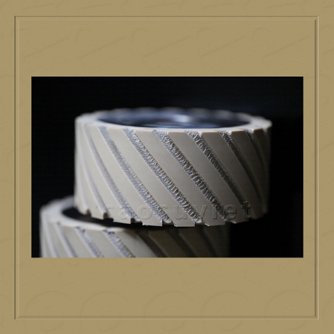 Rouleau cao su có rãnh